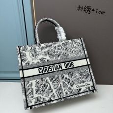 Dior Shopping Bags